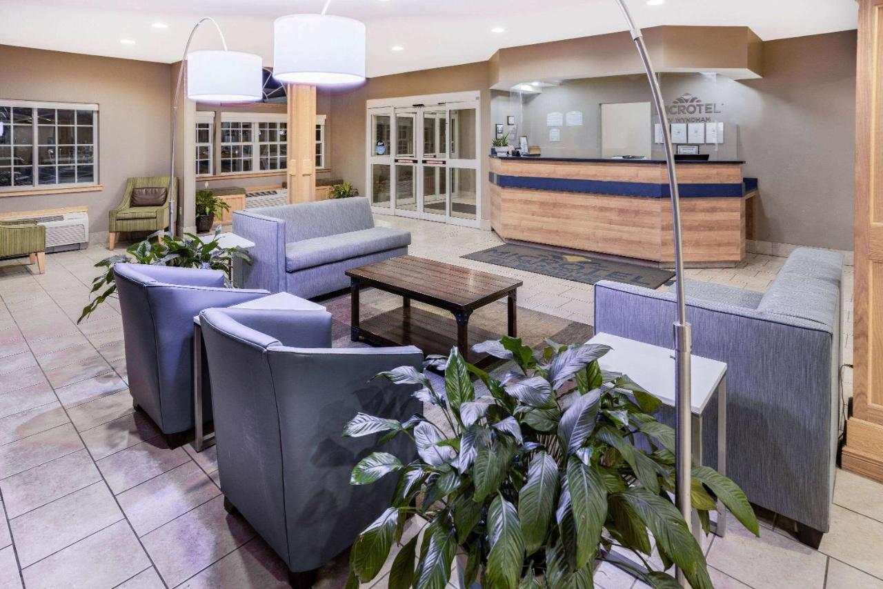 Microtel Inn & Suites By Wyndham Johnstown Buitenkant foto