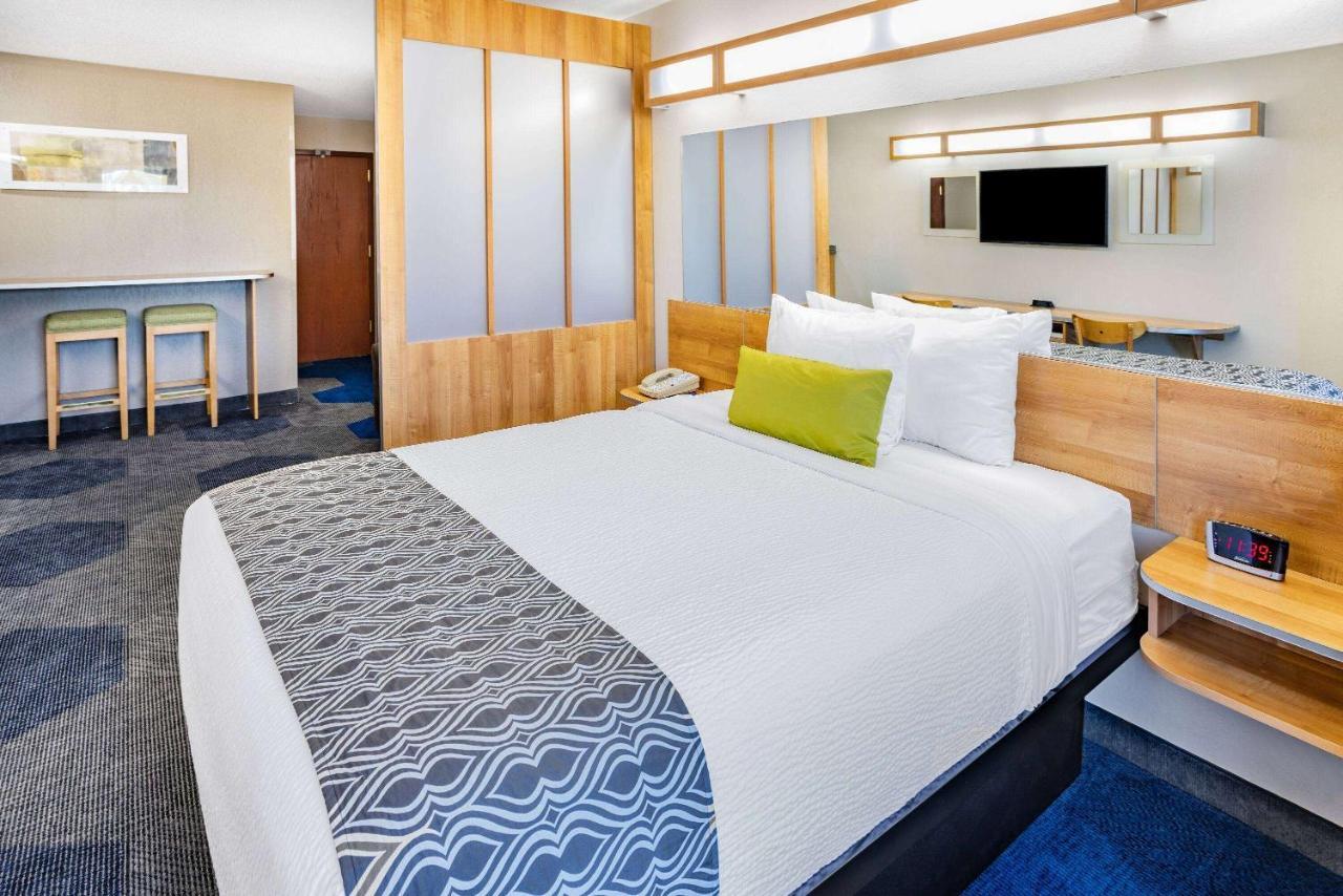 Microtel Inn & Suites By Wyndham Johnstown Buitenkant foto