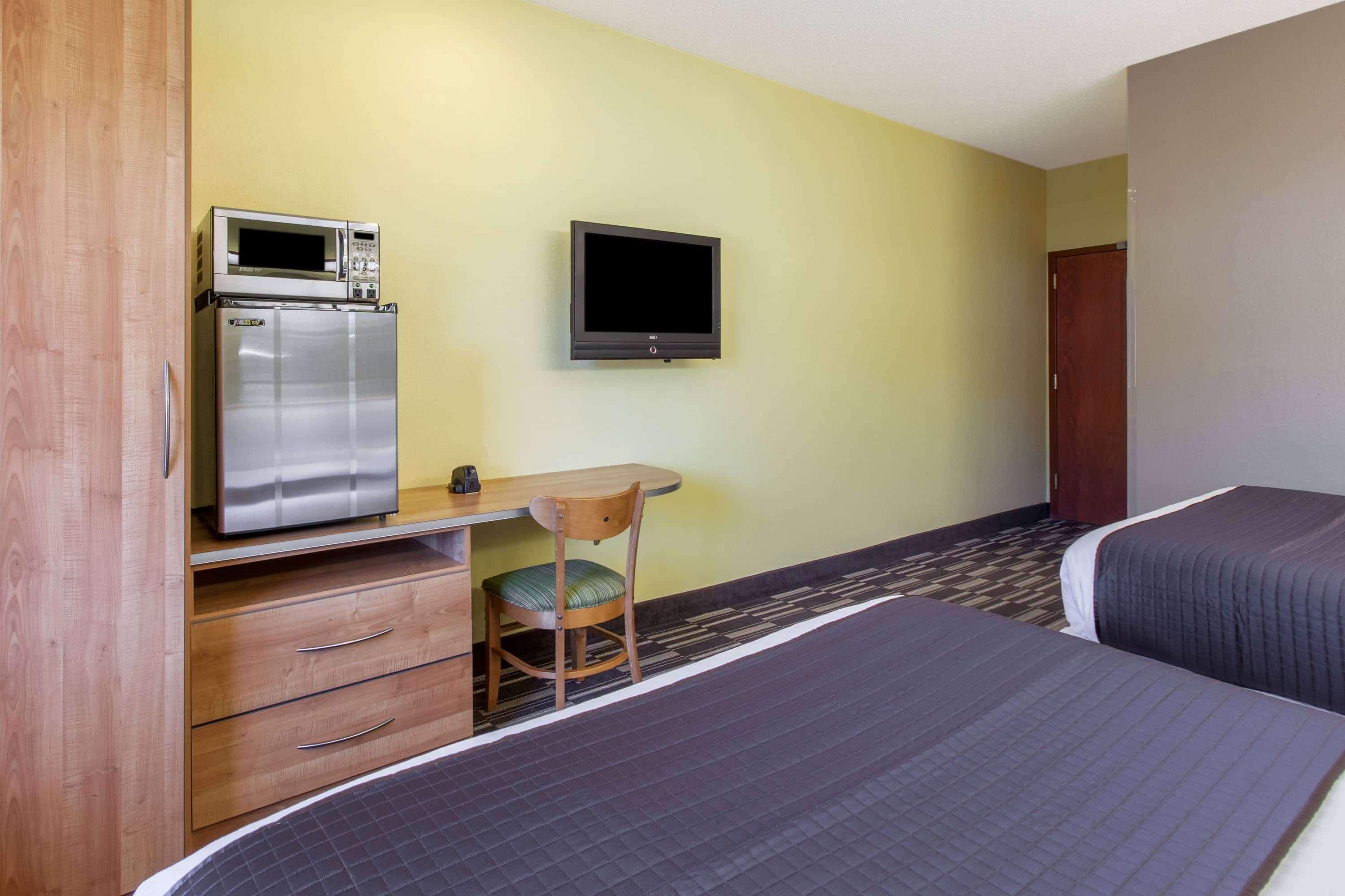 Microtel Inn & Suites By Wyndham Johnstown Buitenkant foto