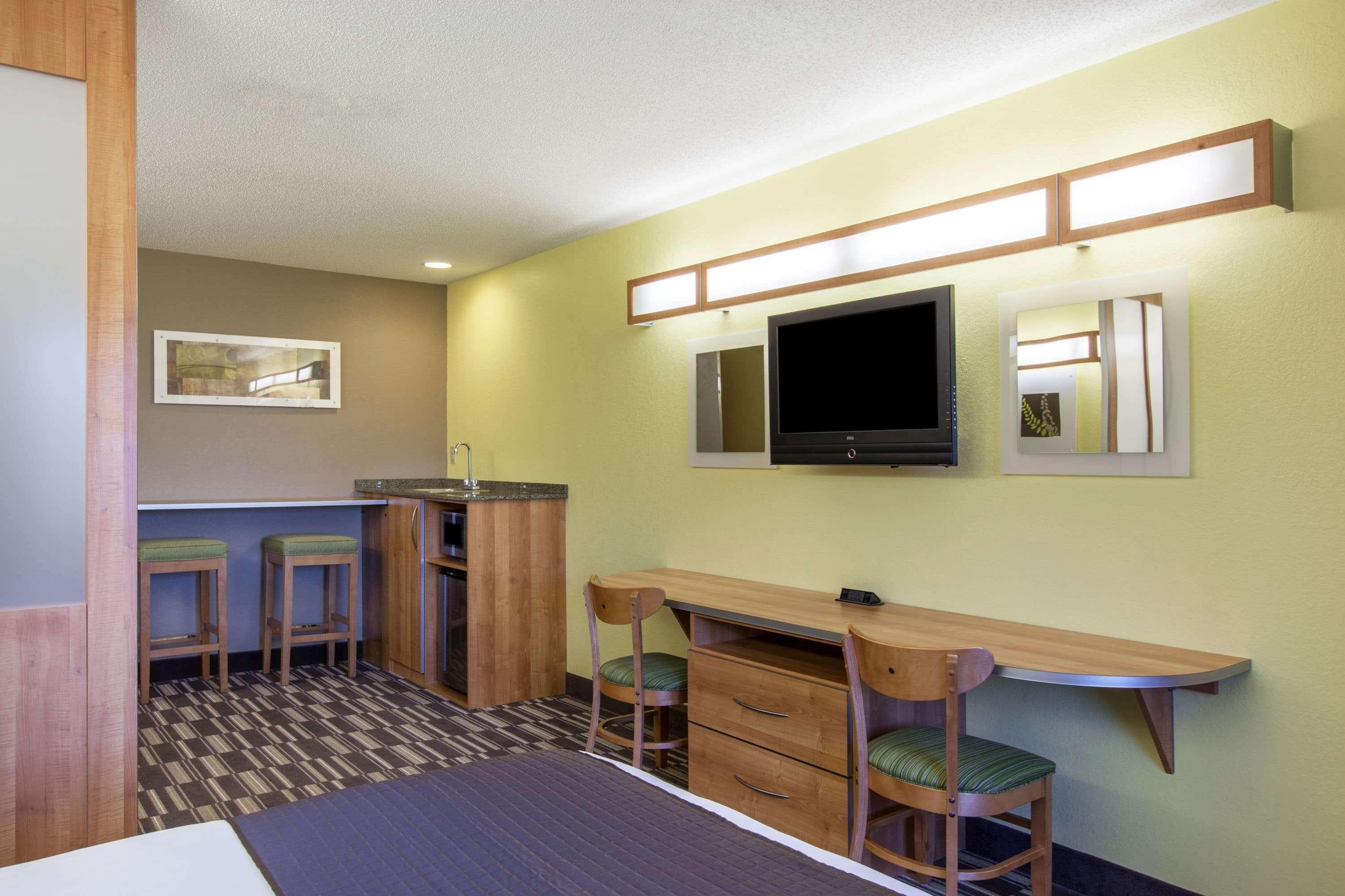 Microtel Inn & Suites By Wyndham Johnstown Buitenkant foto